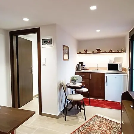 شقة 3 Alpha كاستراكيون