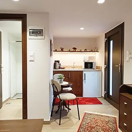 شقة 3 Alpha كاستراكيون